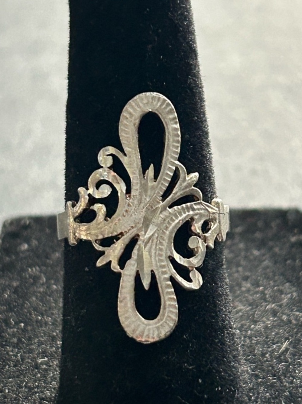 Vintage Sterling Silver Filigree Openwork Ring - Silver sz 5.5-5.75